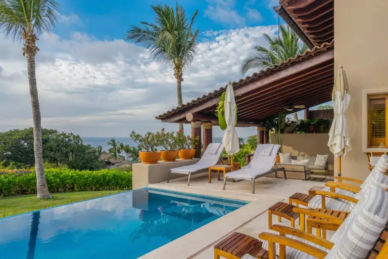 four seasons private villa