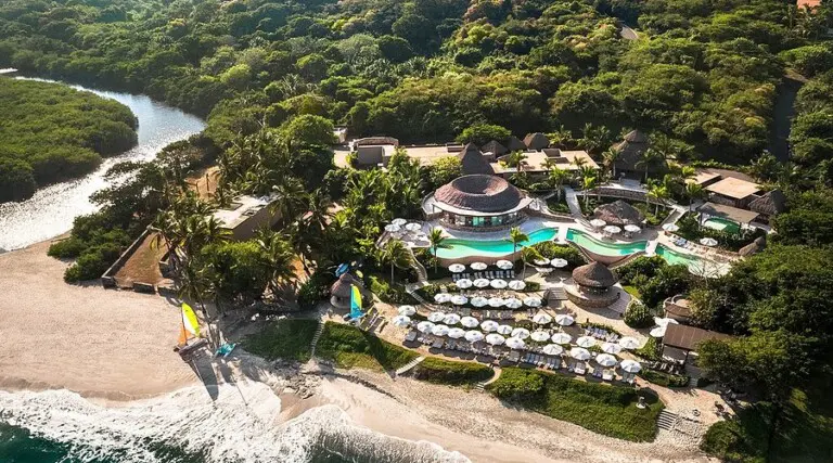 kupuri beach club