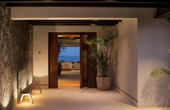 gate into casa Emmanuel