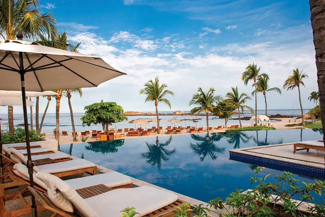 mexico beach club for families