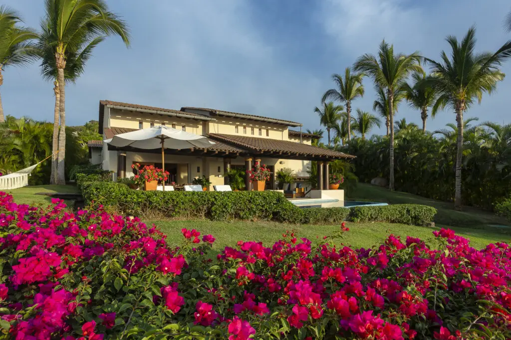 four seasons villa riva