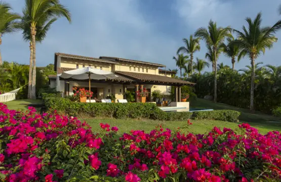 four seasons villa riva