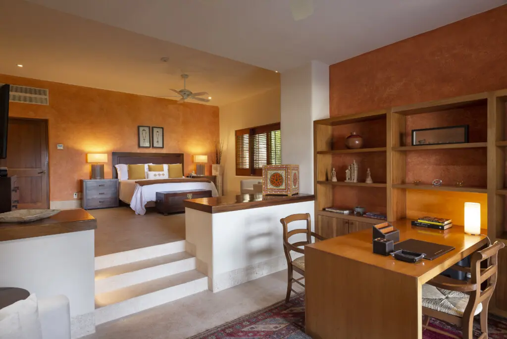 king bed with laptop desk